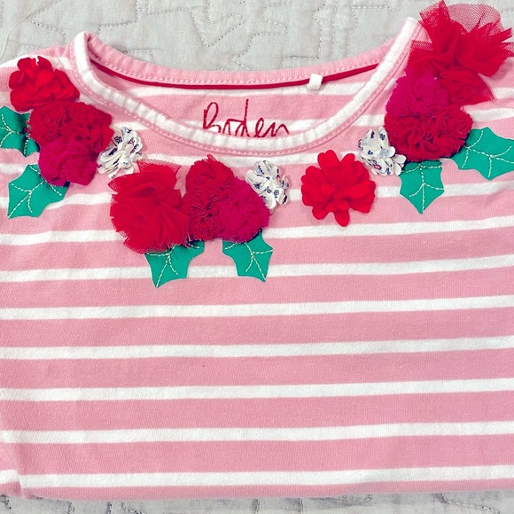 Boden Hearts and Stripes and Holiday floral aplique Breton bundle - Picture 6 of 7